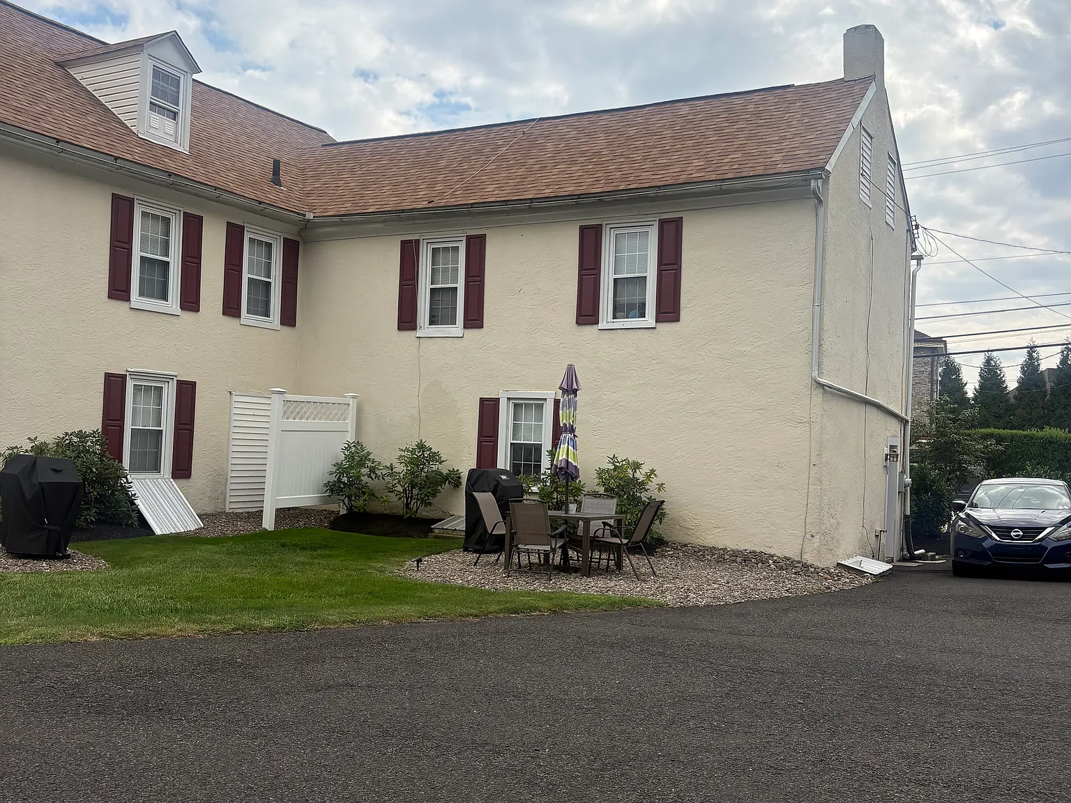 2 bed, 1000 sqft, $1,950 — Photo 2
