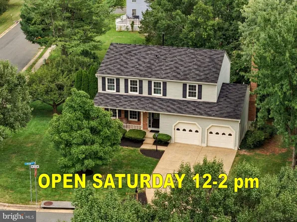 300 Helen Ct, Sterling, VA 20164