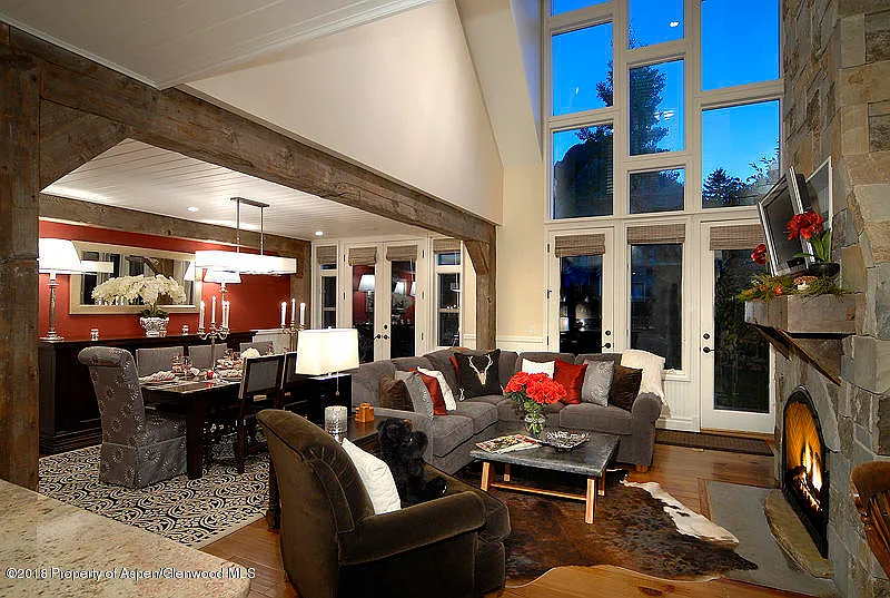 4 bed, 5.5 bath, 3245 sqft, $60,000 — Photo 1