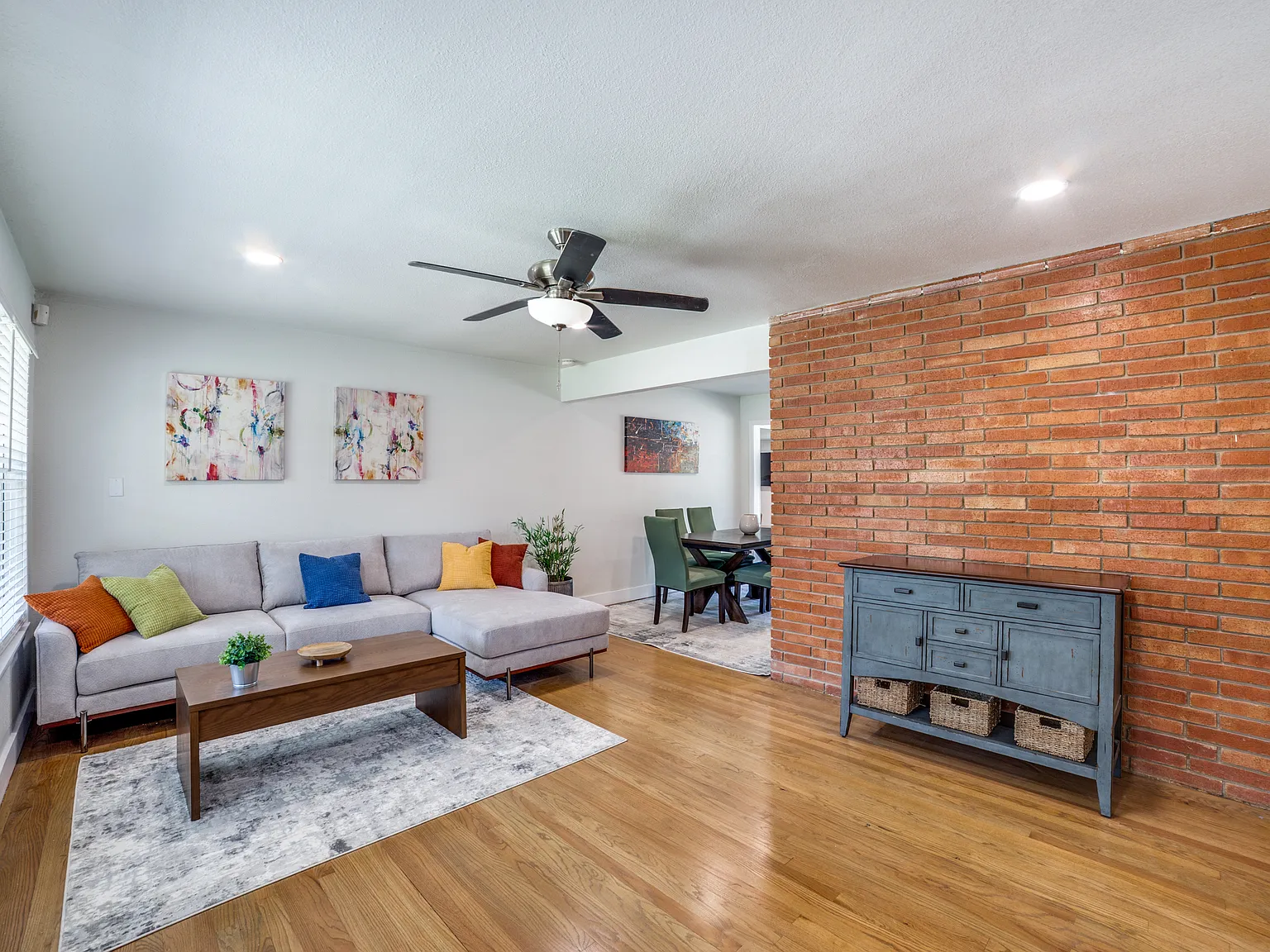 3 bed, 1600 sqft, $2,850 — Photo 2