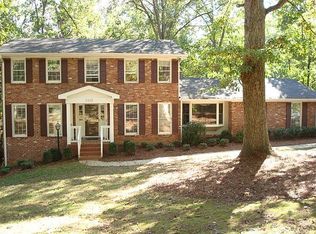 2469 Sandell Dr, Dunwoody, GA 30338