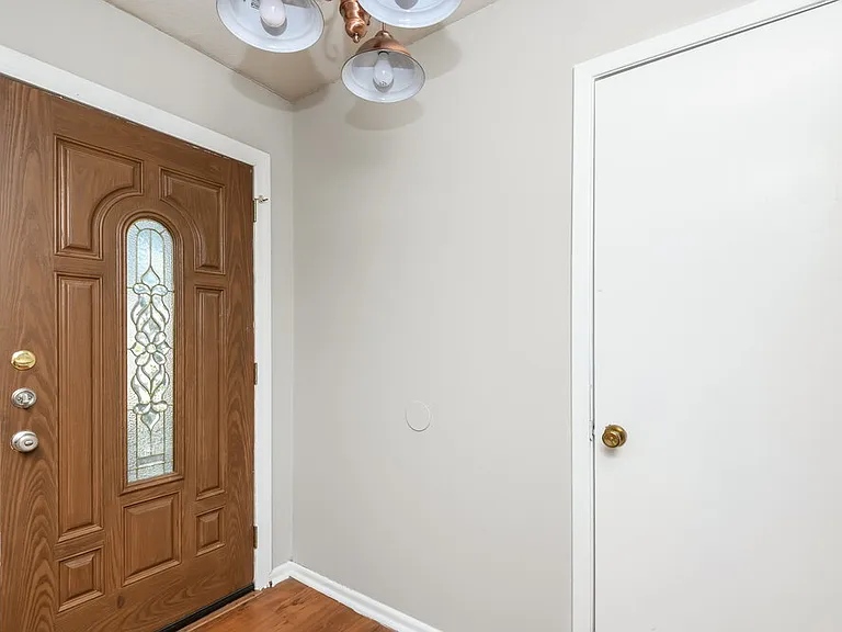 2532 Belhaven Dr — Photo 5