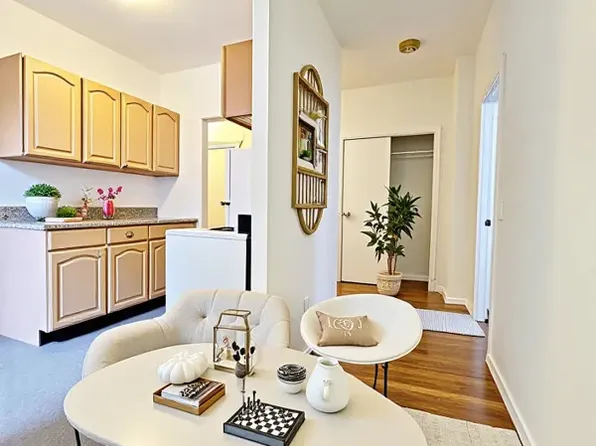 338 East 15th Street image 1 of 11