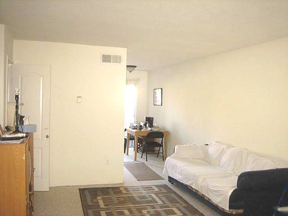 4th image of 1550 Grandon Ave