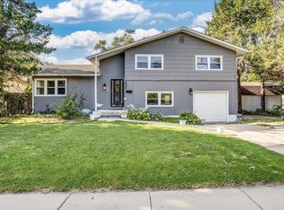 533 W 5th St, Valley Center, KS 67147