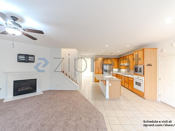 5th image of 221 W Pebble Creek Ln