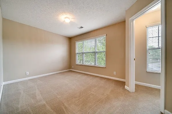 102 Wagon Ct — Photo 38