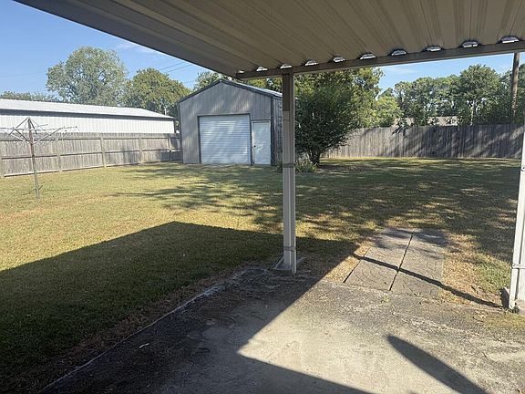5th image of 128 Terrace Dr