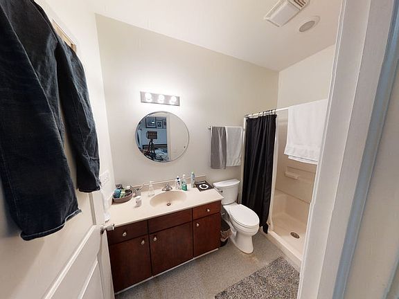 4th image of 1556 Jones Dr #1-B-1556B