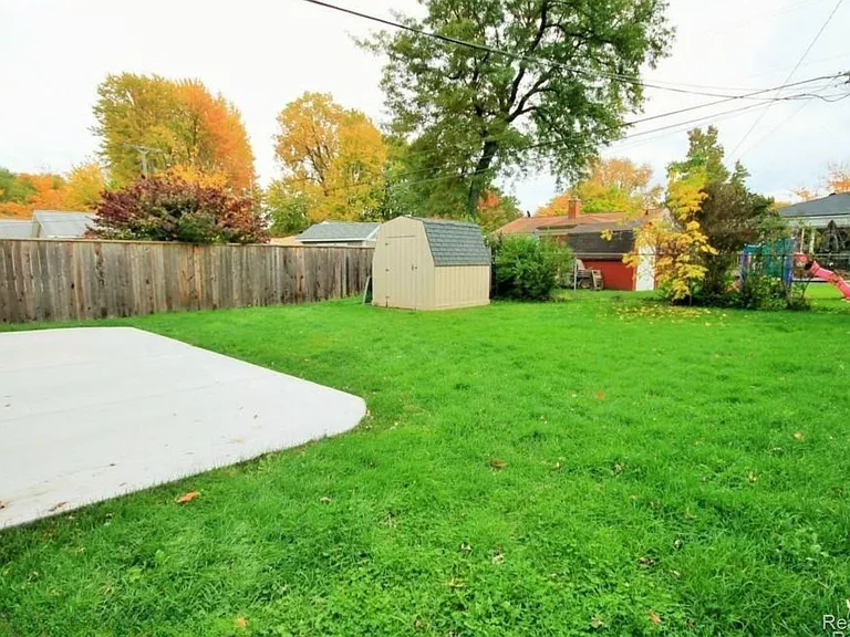 1313 Royal Ave — Photo 25