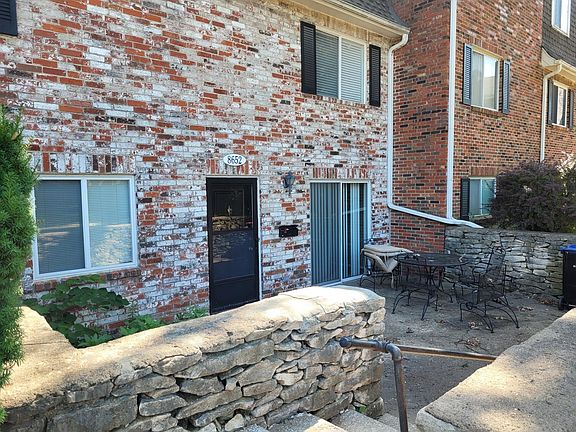 3rd image of 8652 W 85th St