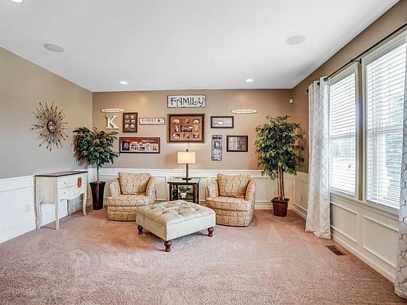 5th image of 3329 Renaissance Blvd