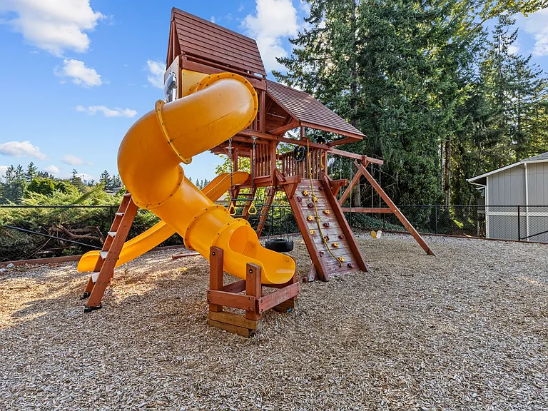 Evergreen Park Apartments in Olympia! — Photo 16