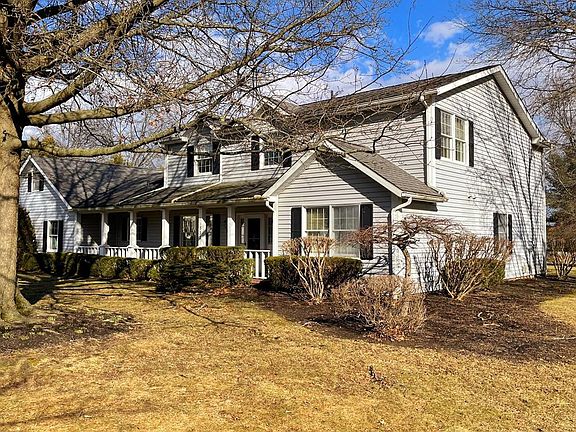 2nd image of 1332 Carriage Hill Ct