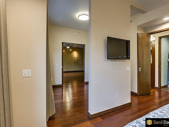 2nd image of 1308 Jackson St Suite 305