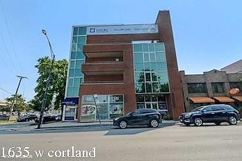 2nd image of 1635 W Cortland St #428