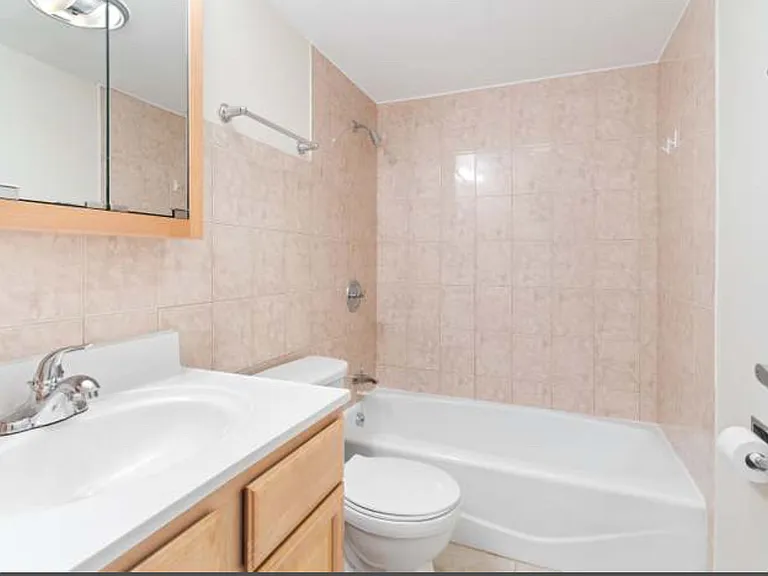 550 Graceland Ave #5 — Photo 6
