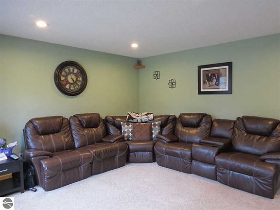 4th image of 3686 Forest Lakes Dr
