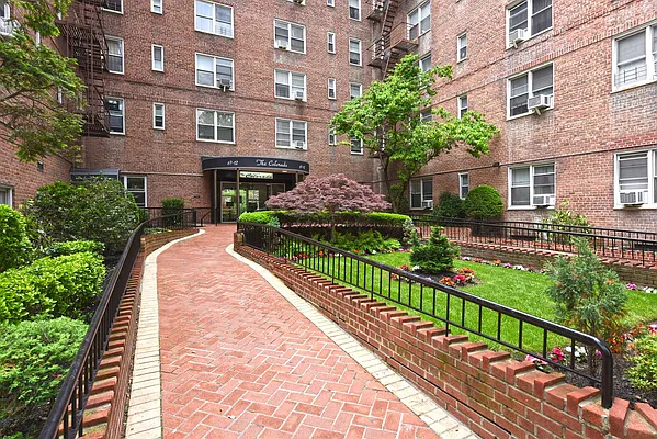 Sold by Lovett Realty, Inc. | media 3