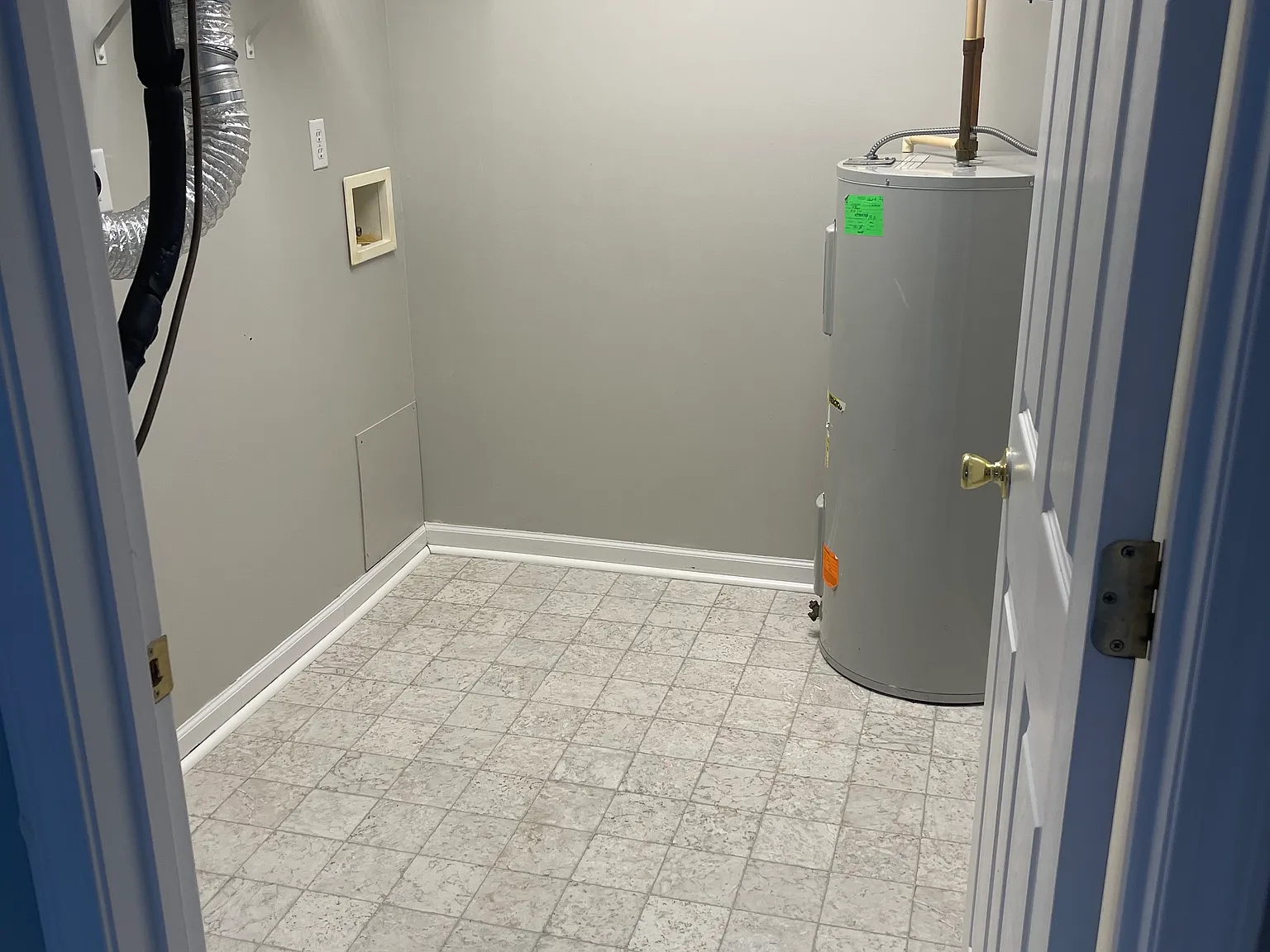 2 bed, 950 sqft, $995 — Photo 3