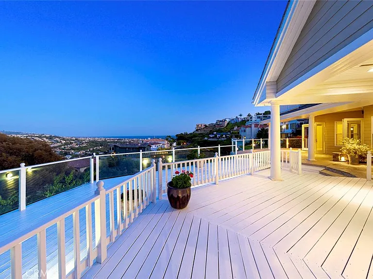 12 San Remo — Photo 6