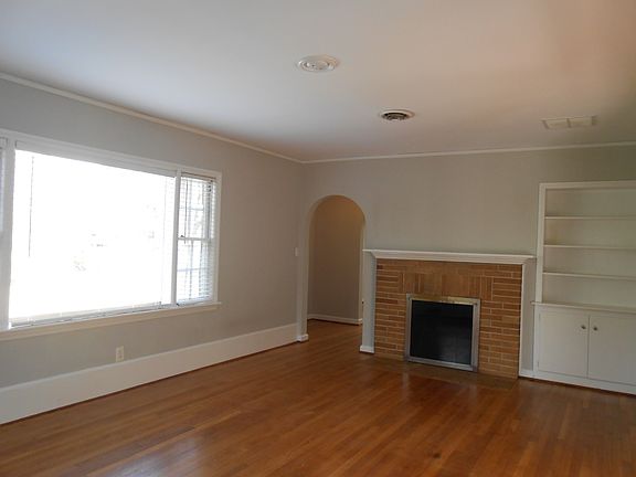 5th image of 1201 McConnell Dr