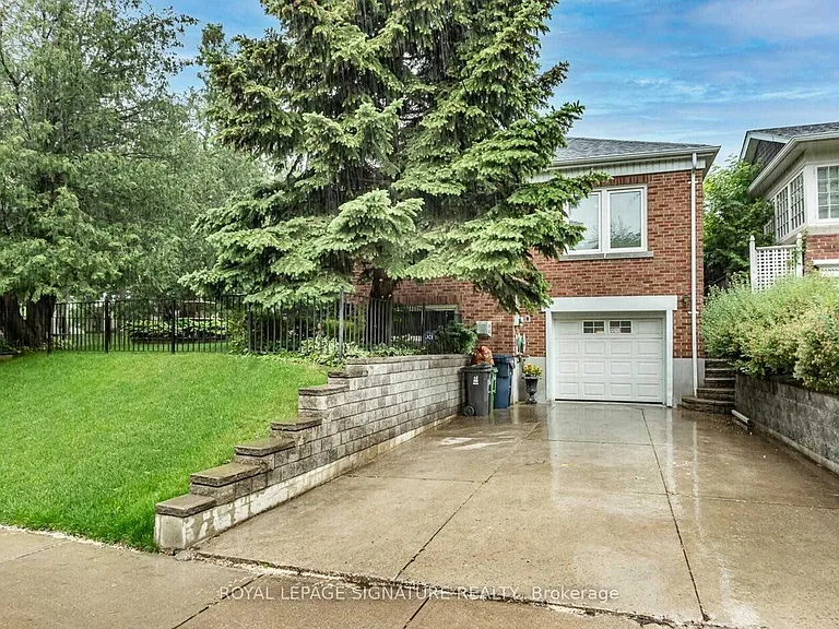 2 Hillcrest Dr — Photo 2