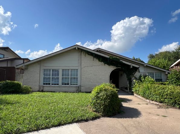 1413 Glouchester Dr