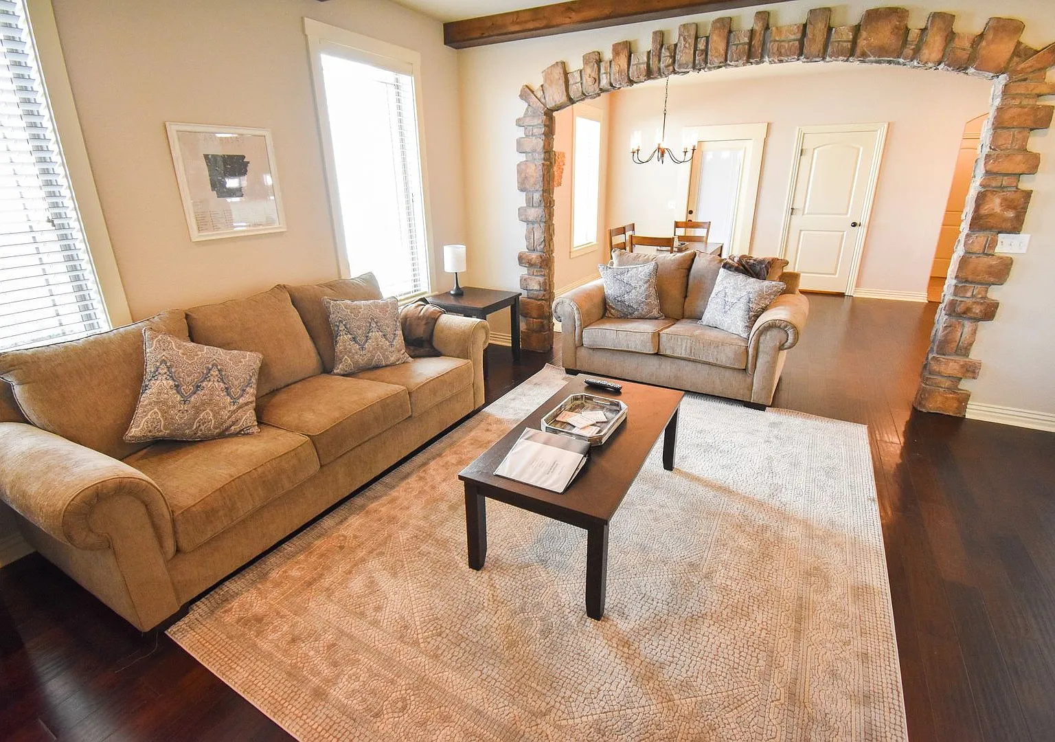 Stunning Fully Furnished Home in the Heart of Fayetteville! — Photo 3
