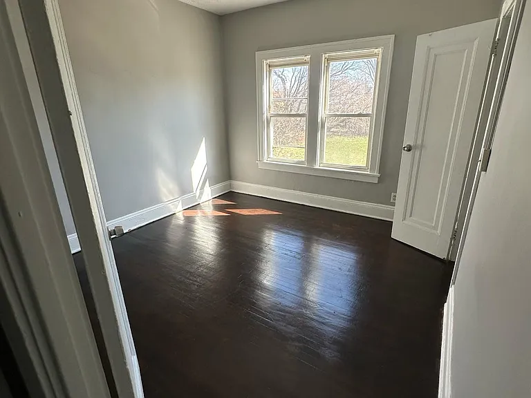 12911 Brackland Ave #4 — Photo 15