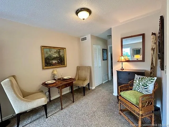 1 bed, 1.5 bath, 696 sqft, $1,750 — Photo 3
