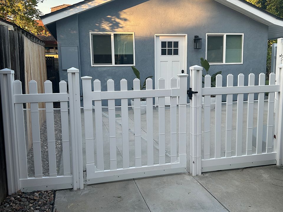 Entrance to house (ADU back house)