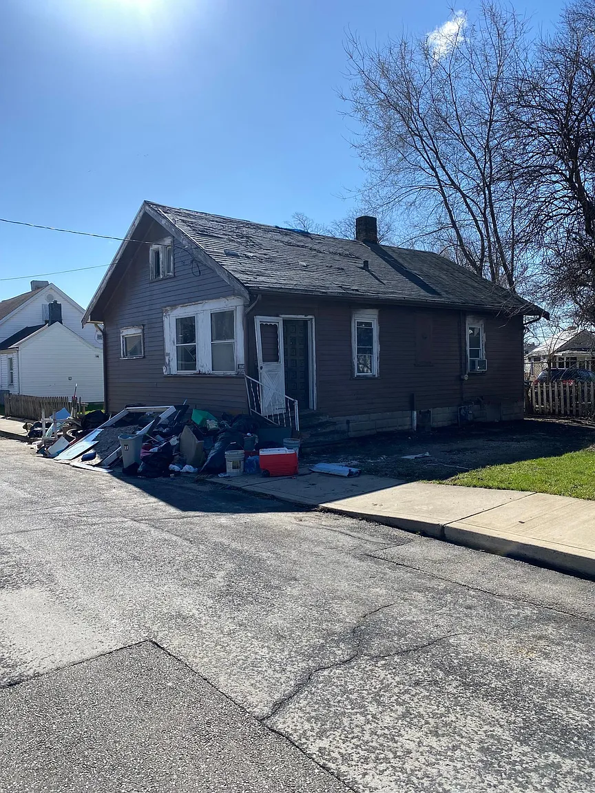 1208 W Ann St photo 1