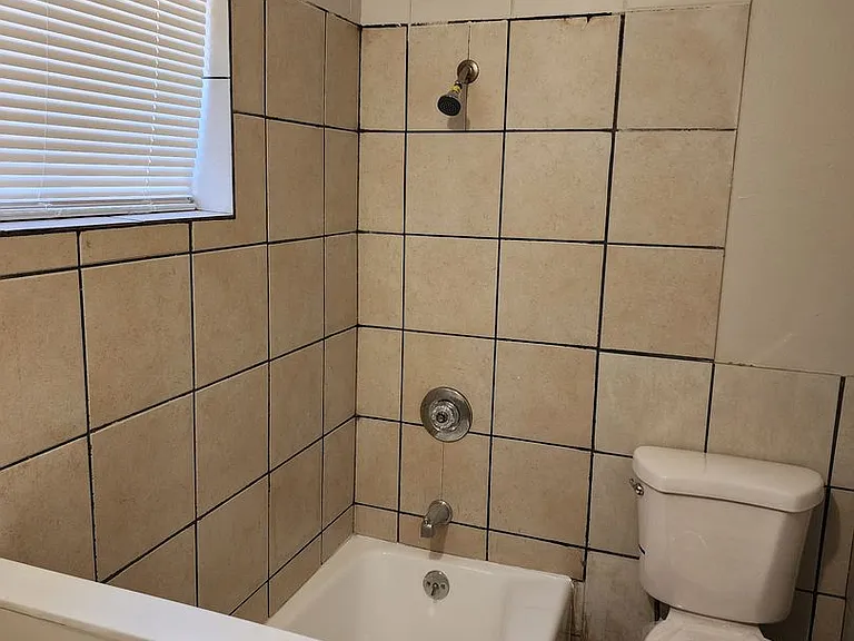 2604 W Pierson St — Photo 5