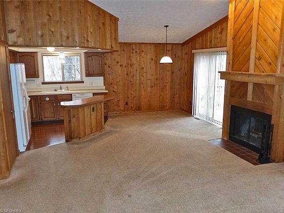5th image of 6204 Center St #6204