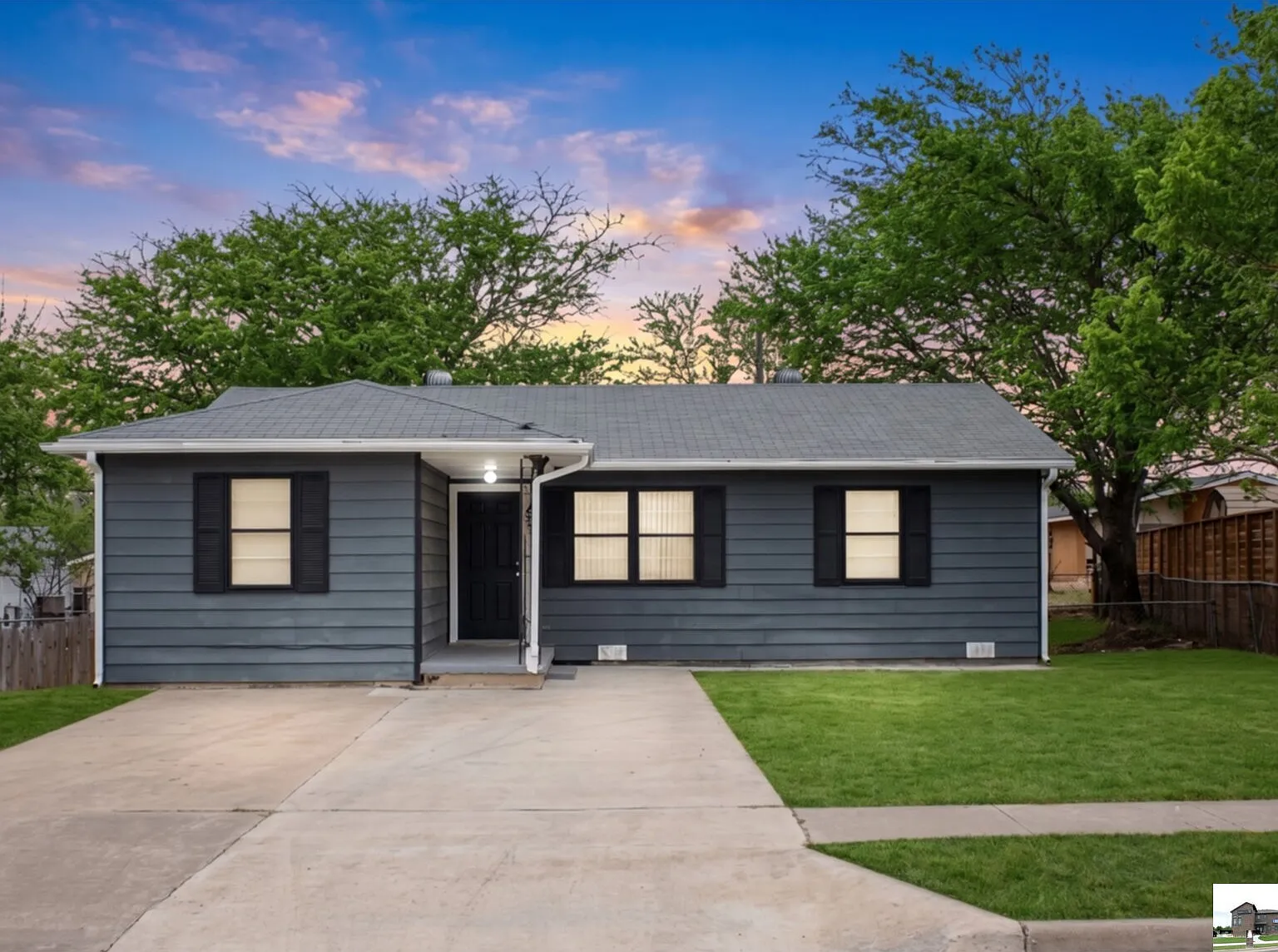 4 bed, 2.0 bath, 1220 sqft, $1,200 — Photo 1