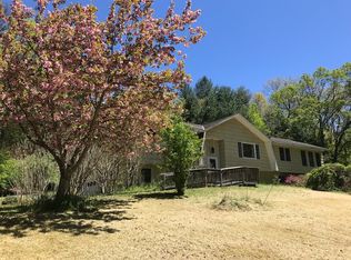 423 Bassetts Bridge Rd, Mansfield, CT 06250