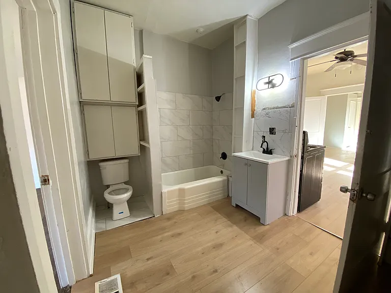 1127 Metropolitan Pkwy SW #2 — Photo 9