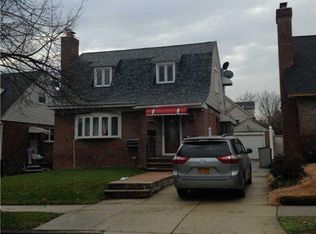 7550 190th St, Fresh Meadows, NY 11366