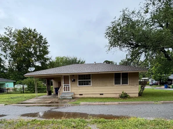 615 Mills St, North Little Rock, AR 72117