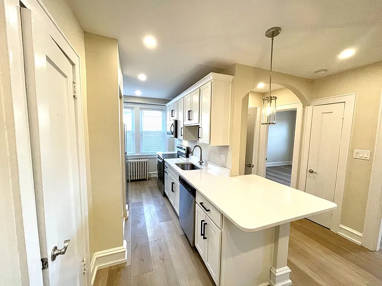 1241 Illinois Ave — Photo 16