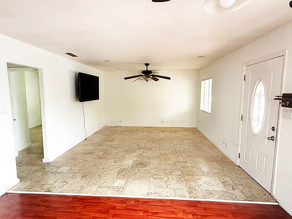 3rd image of 263 N Lomita Ave