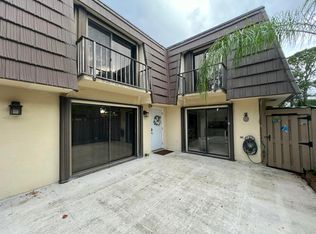 815 8th Ct, Palm Beach Gardens, FL 33410