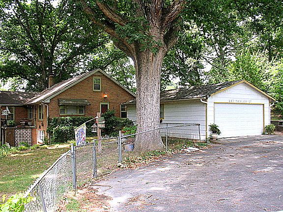 3rd image of 347 Taylor St