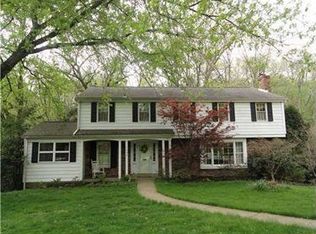 1630 Pinetree Dr, Pittsburgh, PA 15241