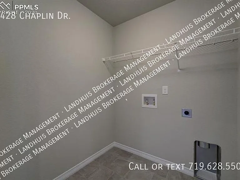 6428 Chaplin Dr — Photo 5