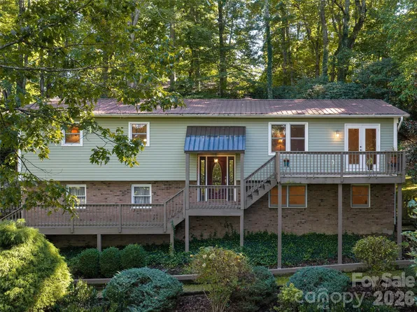 172 Long John Dr, Hendersonville, NC 28791