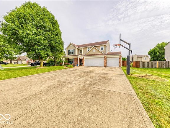 3rd image of 43 Pin Oak Ct