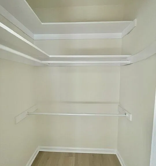 1600 N Martel Ave #B — Photo 22