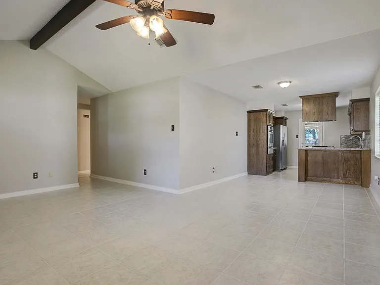 3430 Robinson Dr — Photo 2